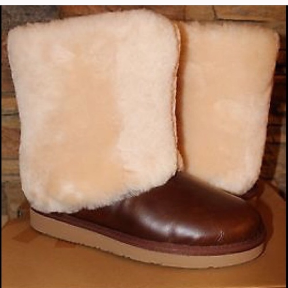Gorgeous Uggs boots size 7 !!! Very rare to find!